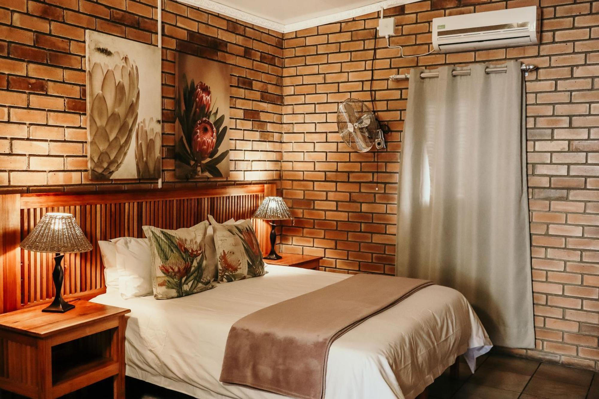 A Traveller's Palm Hotell Phalaborwa Eksteriør bilde